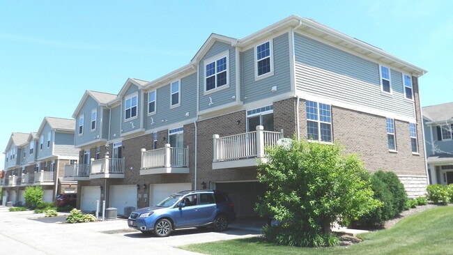 Building Photo - 2817 Henley Ln