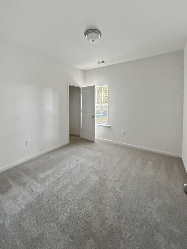 Building Photo - 2126 2nd St