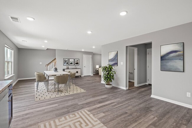 Foto del edificio - 8072 Driftwood Lp