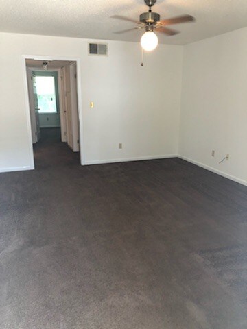 Building Photo - 2114 10th St