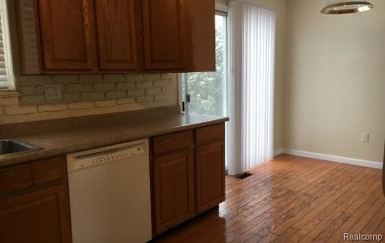 Foto del edificio - 32727 Tuxedo Ct