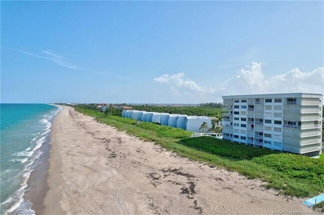 Foto del edificio - 10980 S Ocean Dr