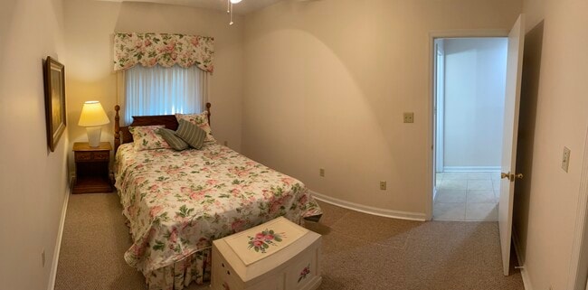 Building Photo - 5 Players Club Dr