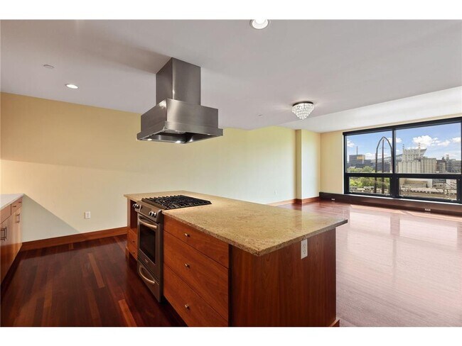 Foto del edificio - 222 2nd St SE