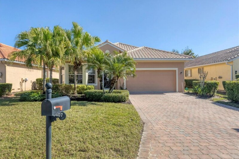 Foto principal - 6407 43rd Ct E