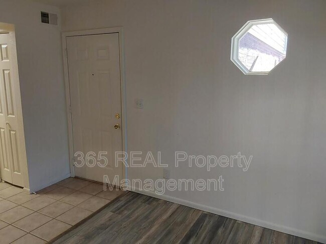 Foto del edificio - 2551 W 24th St