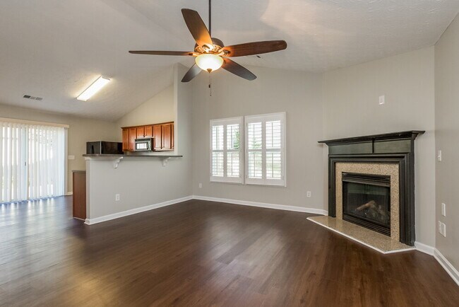 Foto del edificio - 217 Winterbury Dr