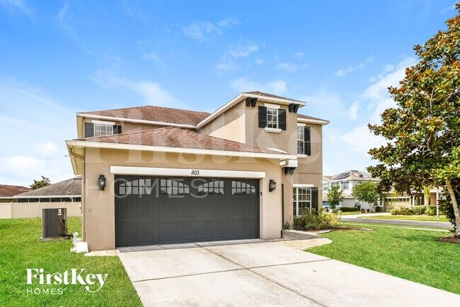 Foto del edificio - 503 Haywood Ln