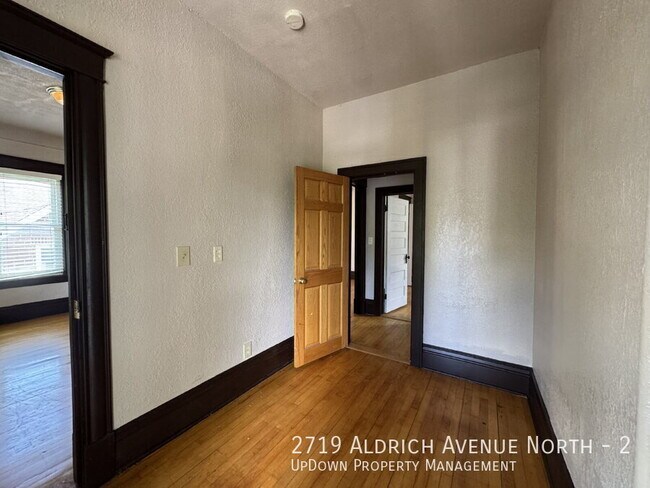 Foto del edificio - 2719 N Aldrich Ave