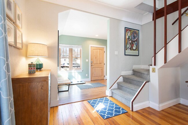 Foto del edificio - 2542 Pine St