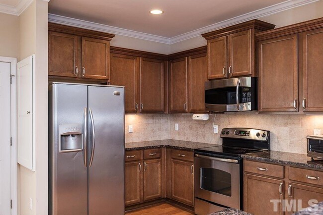 Foto del edificio - Charming 3BD, 2.5BA Raleigh Townhouse with...