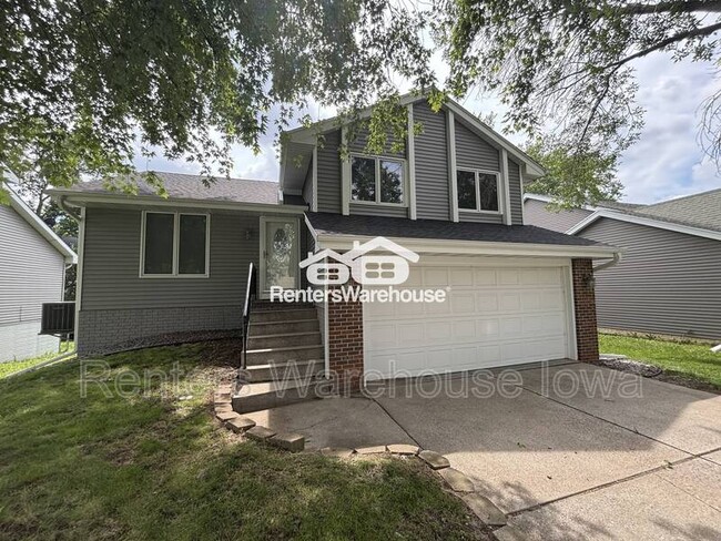 Building Photo - 2422 Sandler Dr