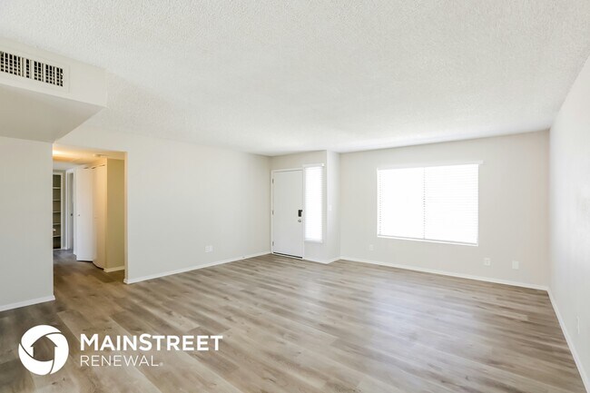 Foto del edificio - 4901 W Puget Ave