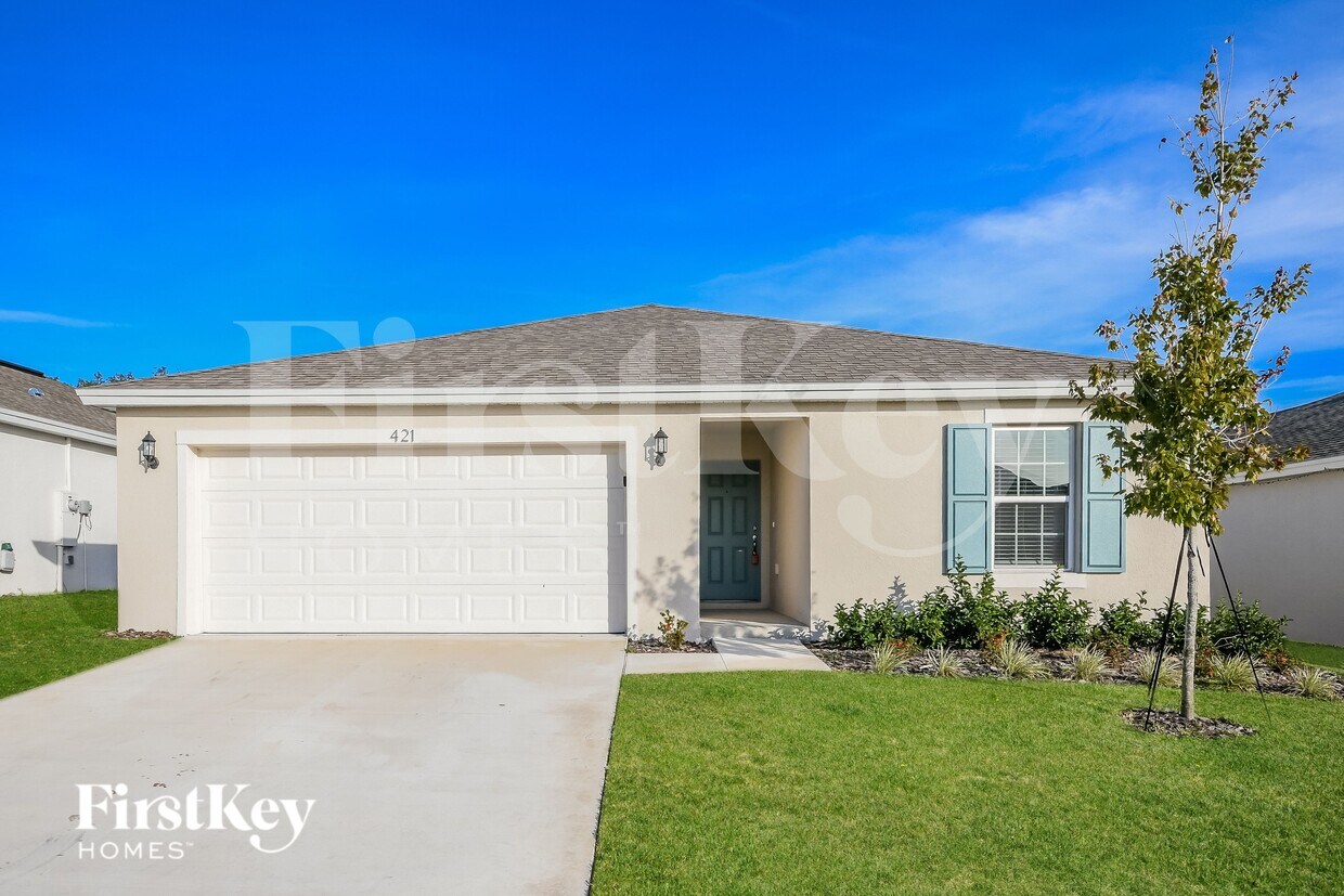 Foto principal - 421 Earhart Dr