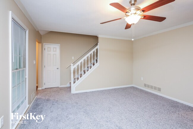 Building Photo - 4010 Hidden Oak Ln