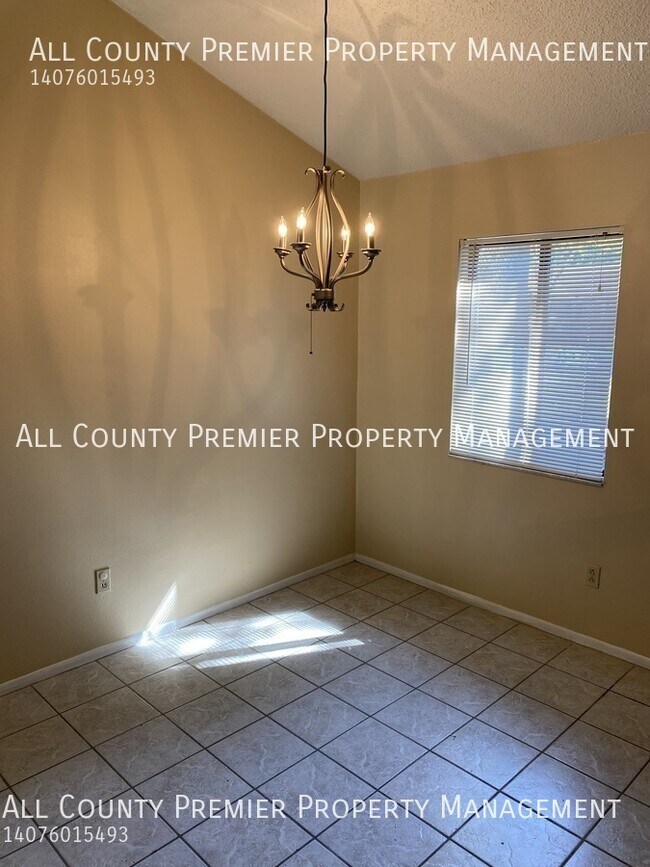 Foto del edificio - 474 Autumn Oaks Pl