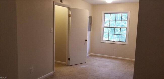 Building Photo - 7440 Hampton Blvd