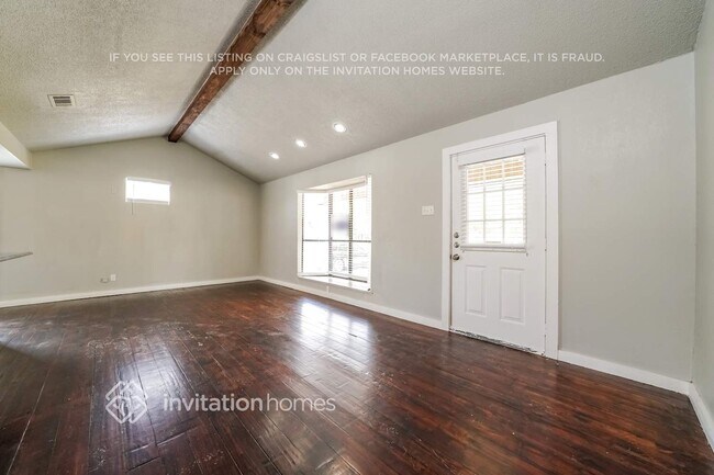 Foto del edificio - 213 E Gail Ln