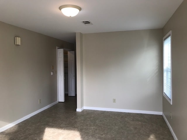 living/bed room - 601 W Oak St