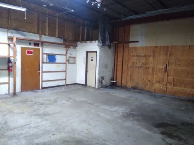 Building Photo - 715 E Loudon Ave