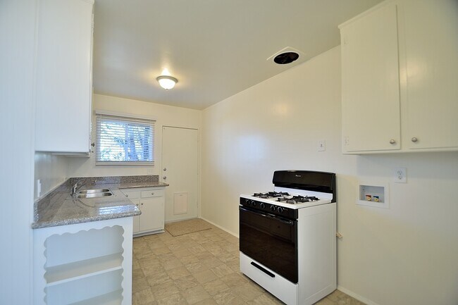Foto del edificio - 1417 Manhattan Beach Blvd