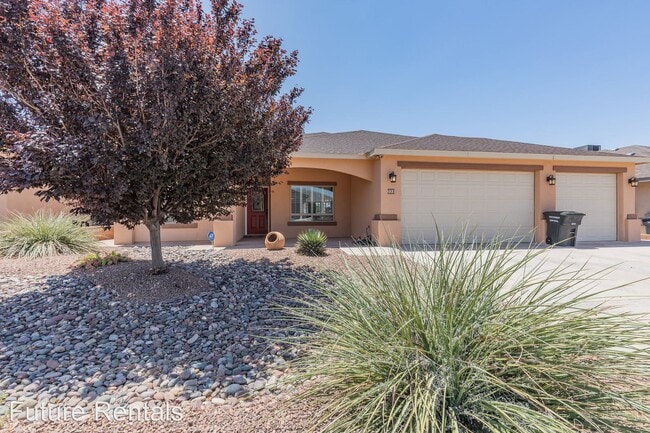 Building Photo - 4 br, 3 bath House - 558 San Simon Dr