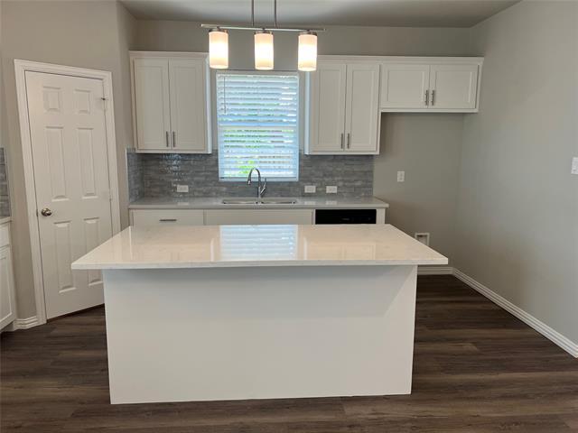 Foto del edificio - 212 Wayside Ct