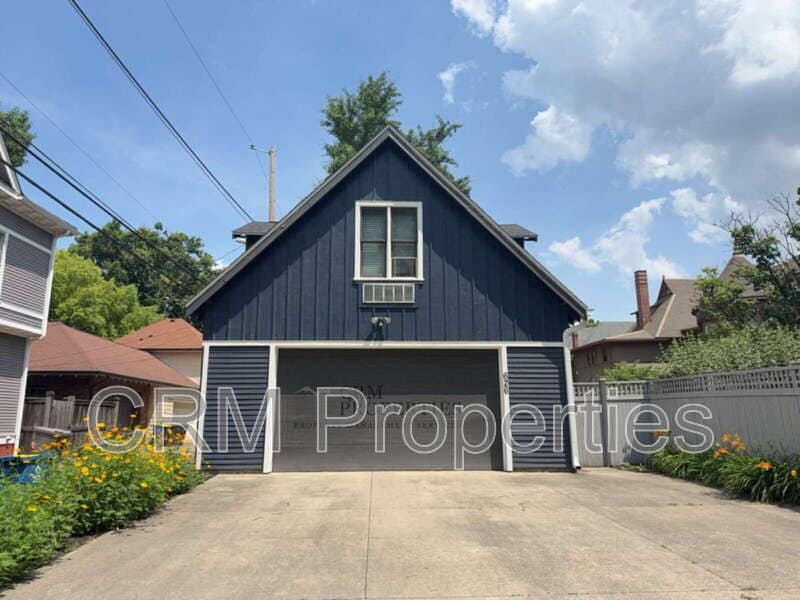 Photo - 626 E 15th St