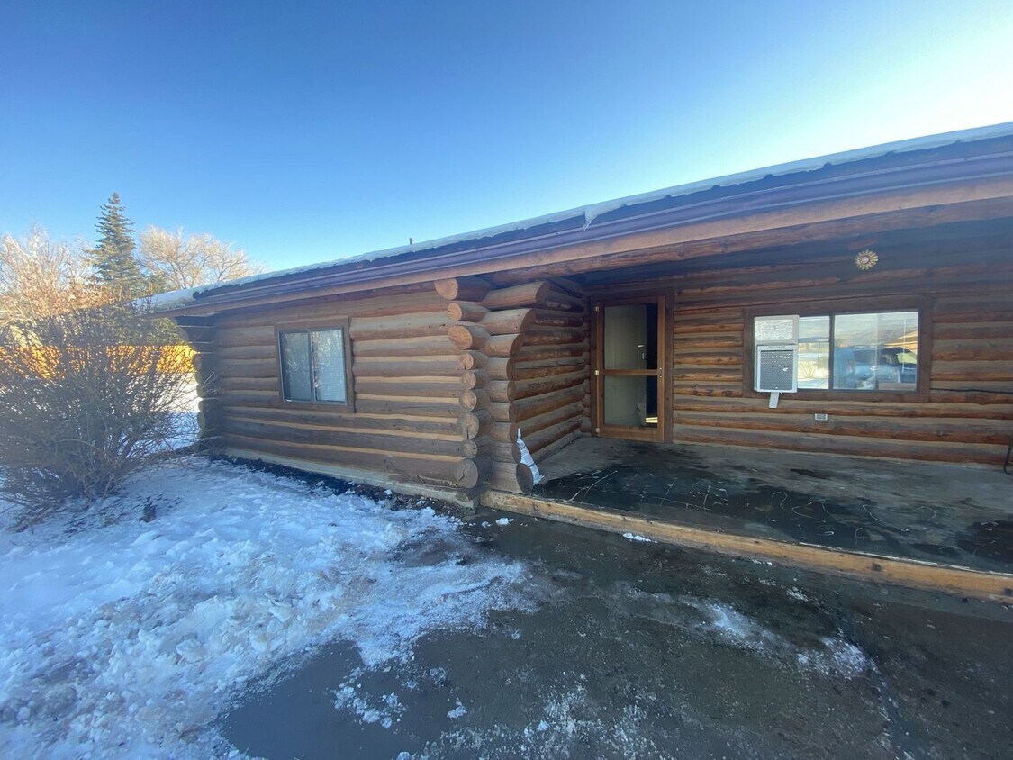 Foto principal - Log Cabin Home Coming Soon