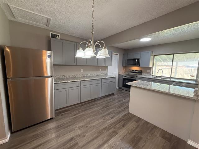 Building Photo - 1434 Lavendale Ln