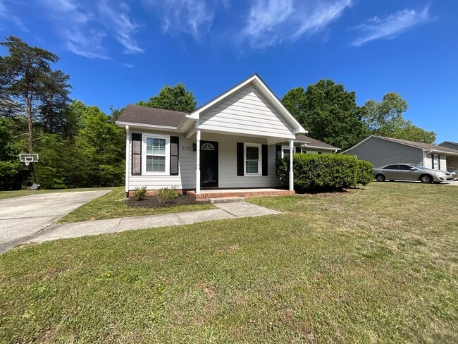 Foto del edificio - 2709 Ingleside Dr