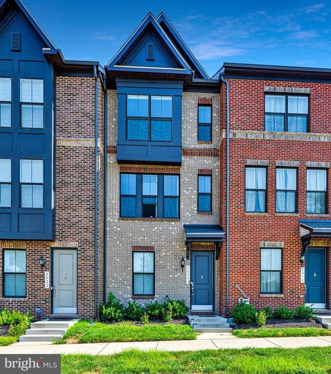 Building Photo - 2820 Dart Dr