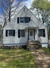 Building Photo - 8 N Glen Ave
