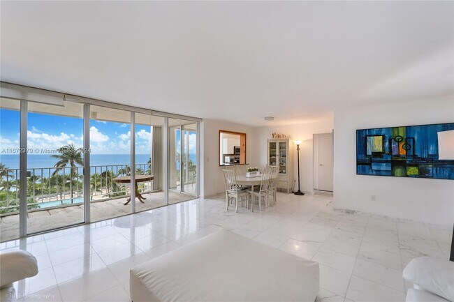 Foto del edificio - 881 Ocean Dr