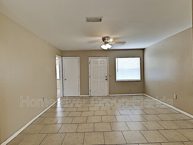 Building Photo - 123 Melanie Ln