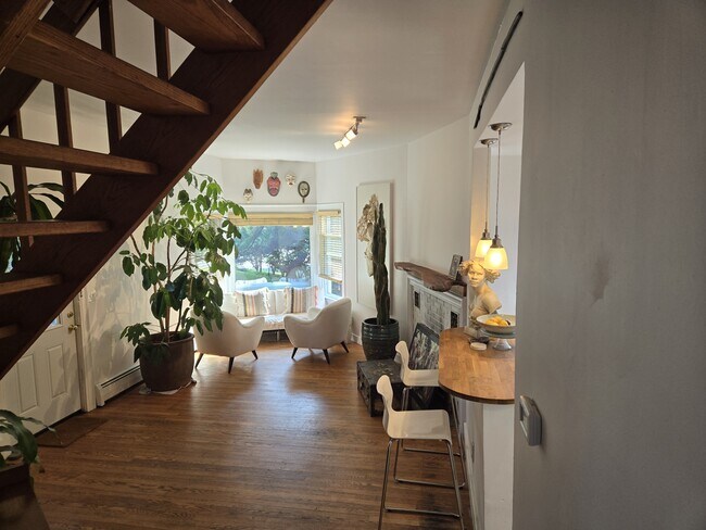Building Photo - 117 Morgan Ave