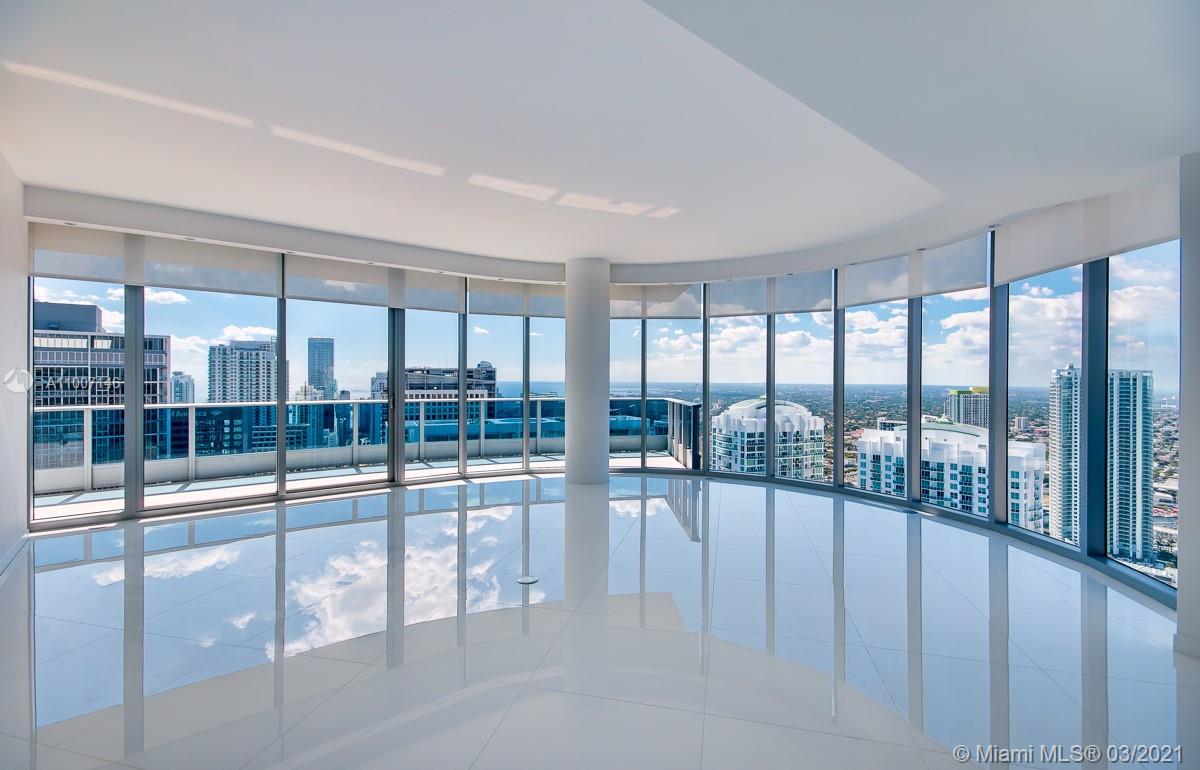 Primary Photo - 200 Biscayne Blvd Way