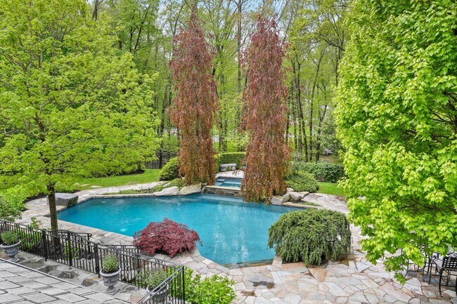 Foto del edificio - 376 Westover Rd