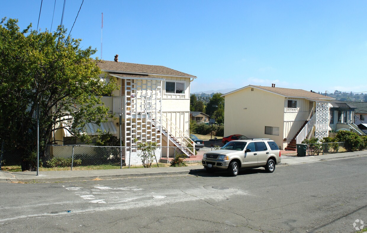 Primary Photo - 101-107 Boysen St