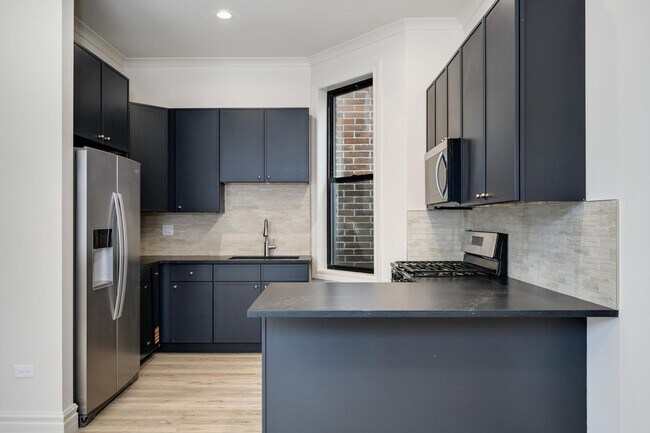 Foto del edificio - 1710 W Belmont Ave