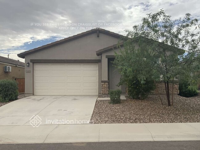 Building Photo - 4625 Greenleaf Dr