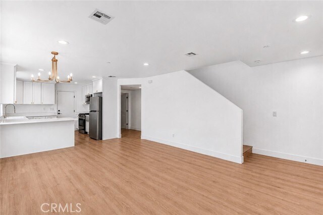 Foto del edificio - 16385 Valencia Ave