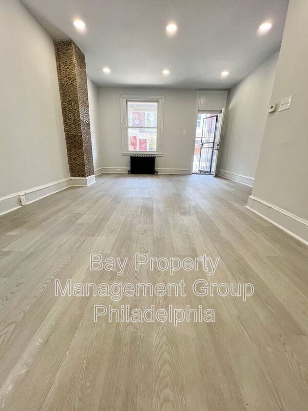 Building Photo - 1532 S Lindenwood St