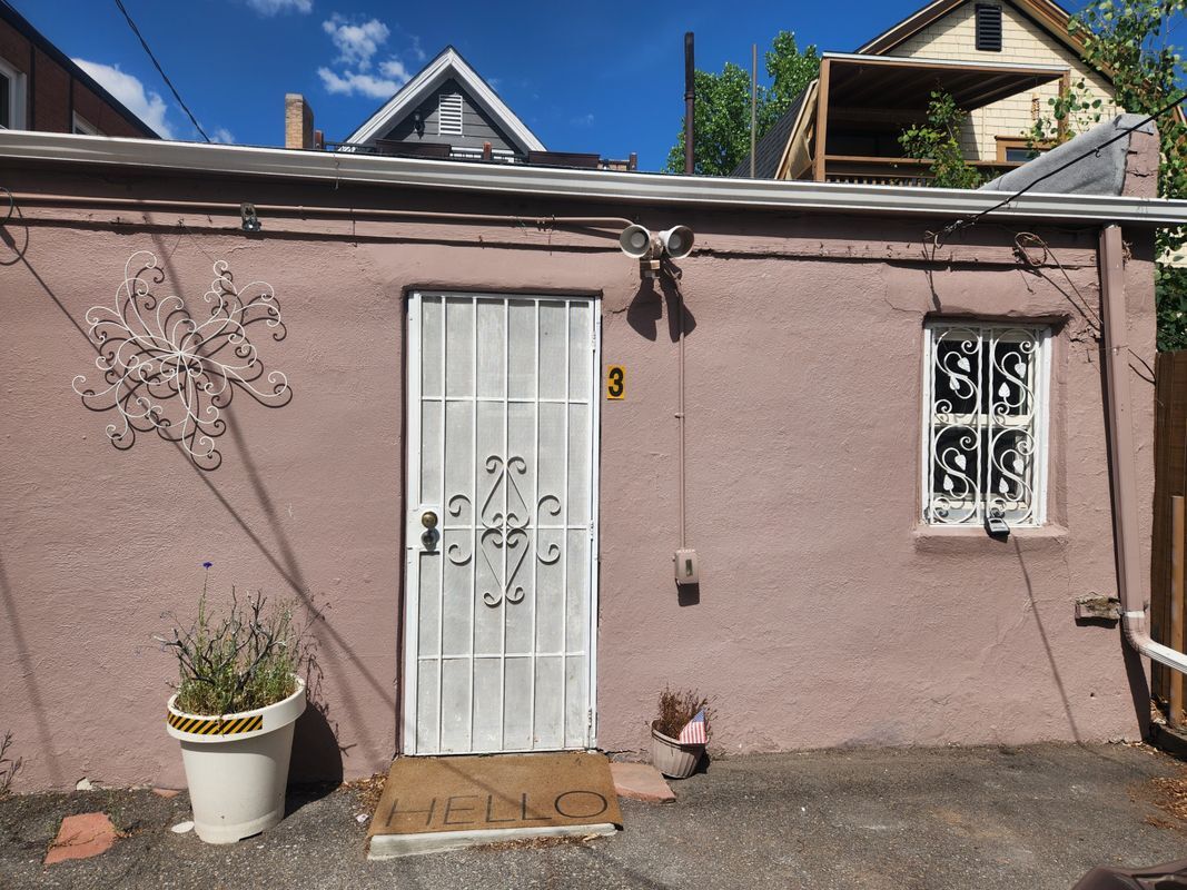 Primary Photo - 1042 N Clarkson St