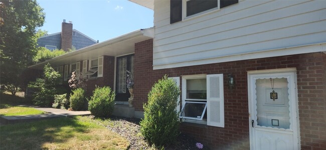 Building Photo - 67 Audubon Ave