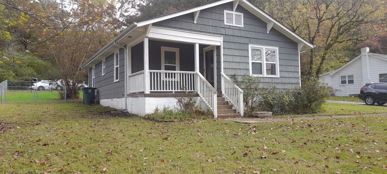 Foto principal - Wonderful 2 Bedroom 1 Bath home in Hixson, TN
