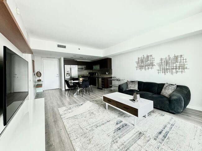 Building Photo - 951 Brickell Ave