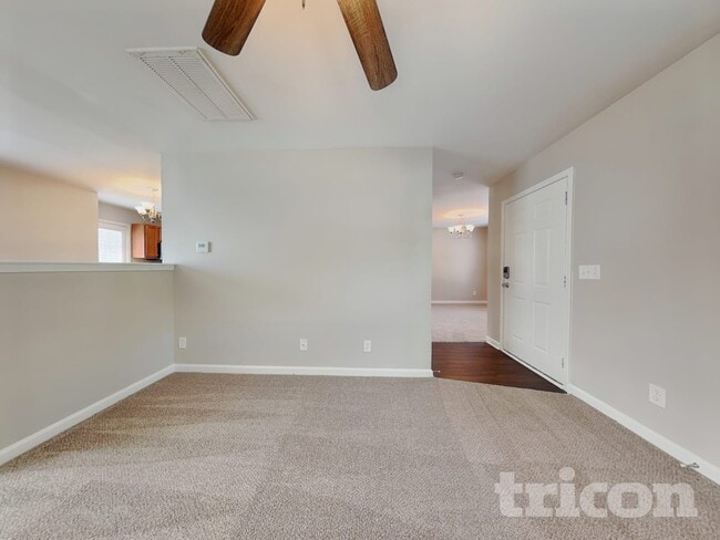 Building Photo - 2004 Blue Rock Ct