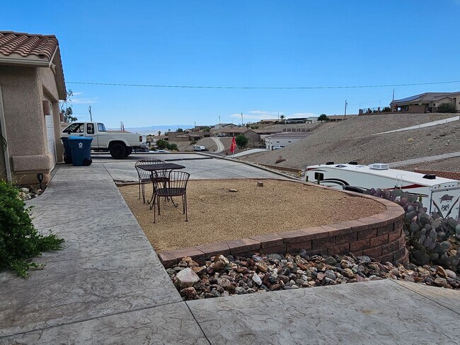Building Photo - Furnished Rental Available Now Through Dec...