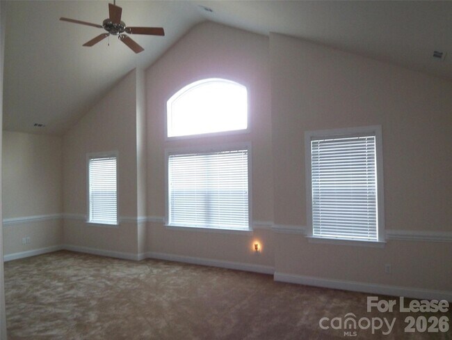 Foto del edificio - 3100 Collaroy Rd